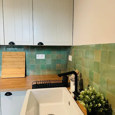 Two Bedroom 150m From The * De Haan