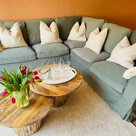 Two Bedroom 150m From The * De Haan